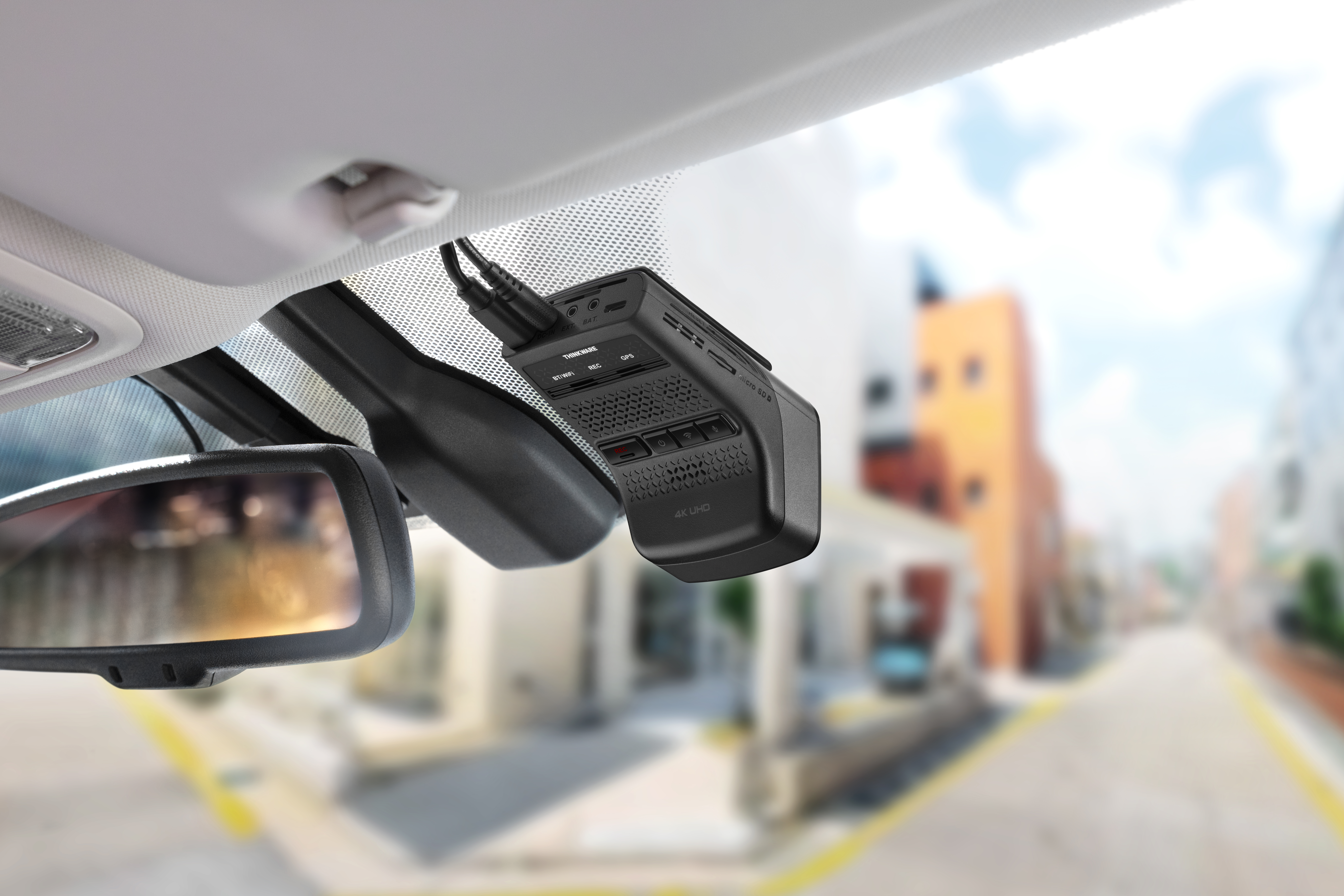 Closer installed view of the U3000 PRO mounted in the vehicle